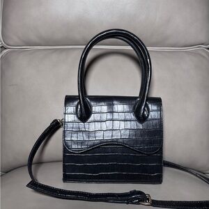 Elegant Black Croc-Embossed Handbag